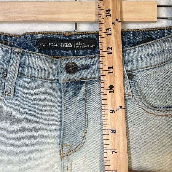 Big Star jean denim shorts- Alex Mid Rise Skinny jean shorts-New w/tag- Women 27 - Picture 3 of 5